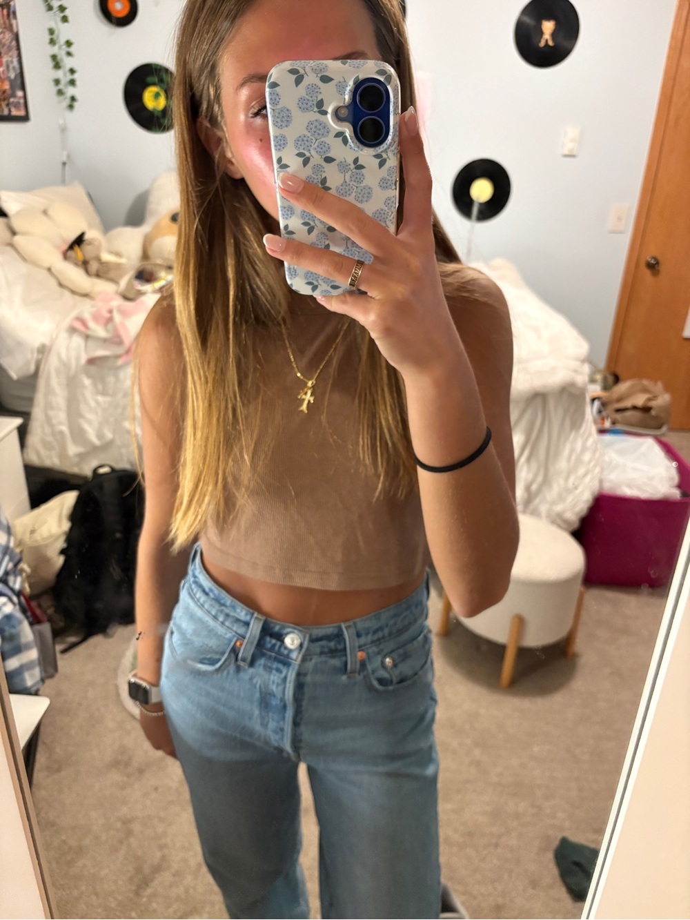 Sleeveless Cropped Tank Top in Brown - Classic Summer Staple